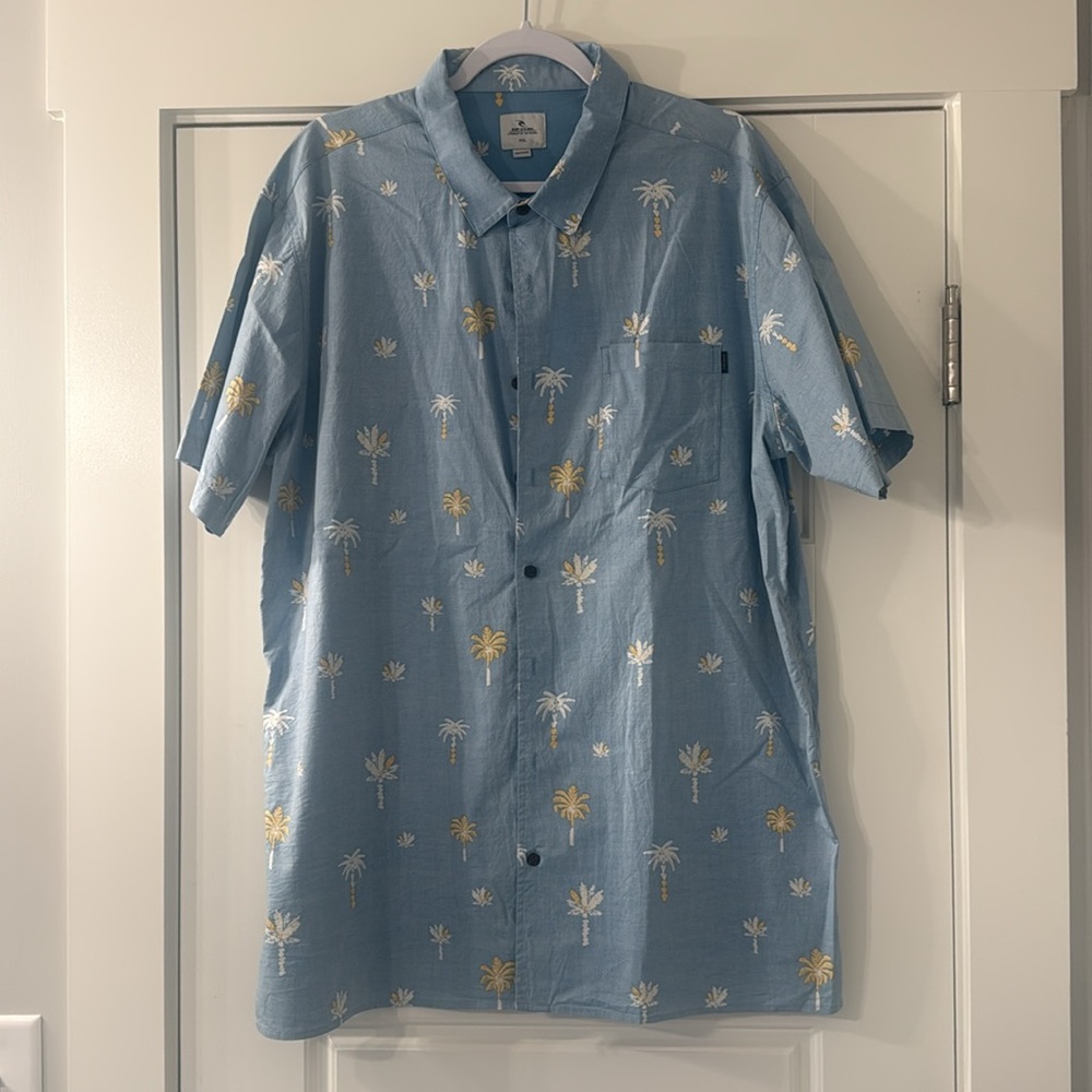 Men’s Rip Curl Blue and Yellow Tropical Shirt size XXL